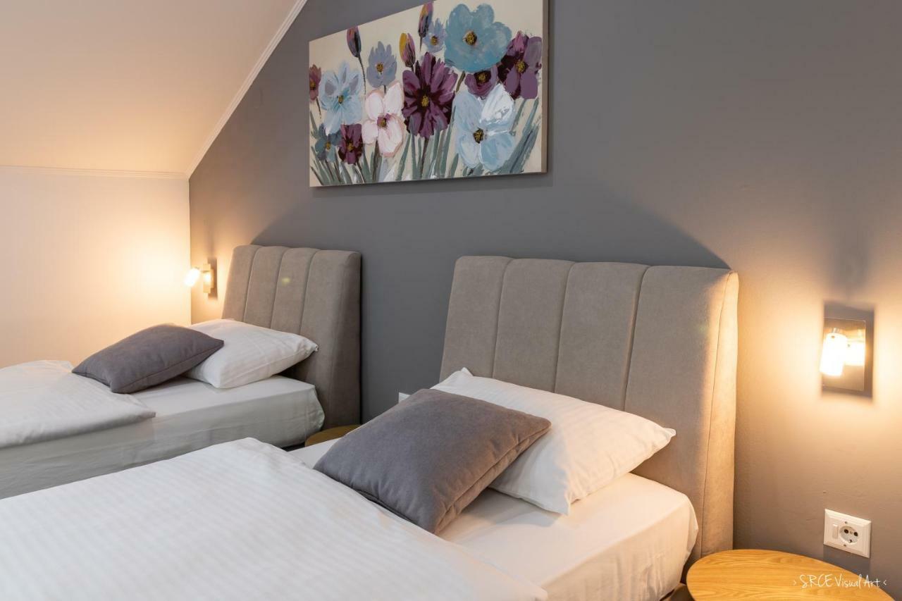 Apartmani Gundulic Όσιγιεκ Εξωτερικό φωτογραφία