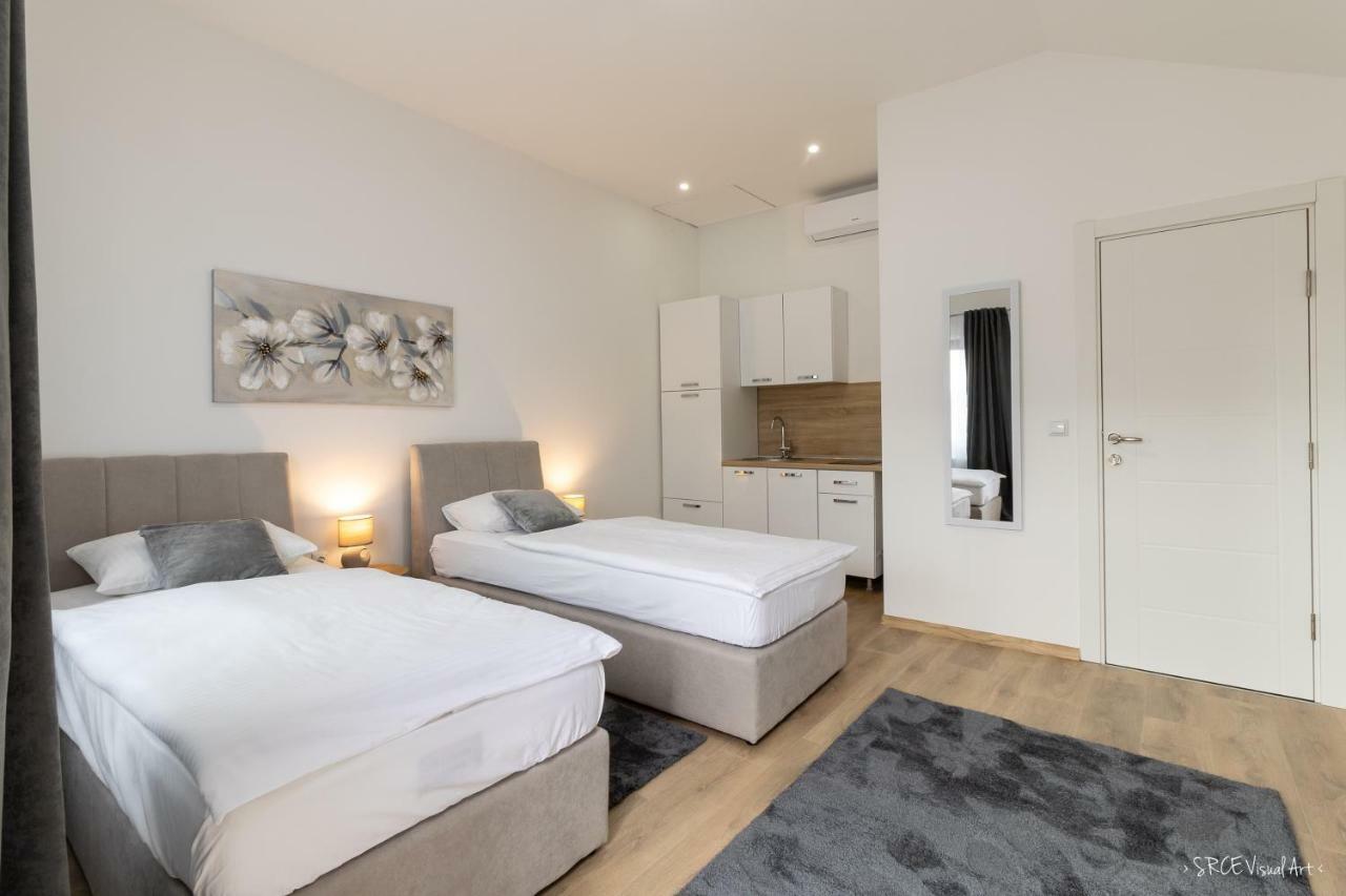 Apartmani Gundulic Όσιγιεκ Εξωτερικό φωτογραφία