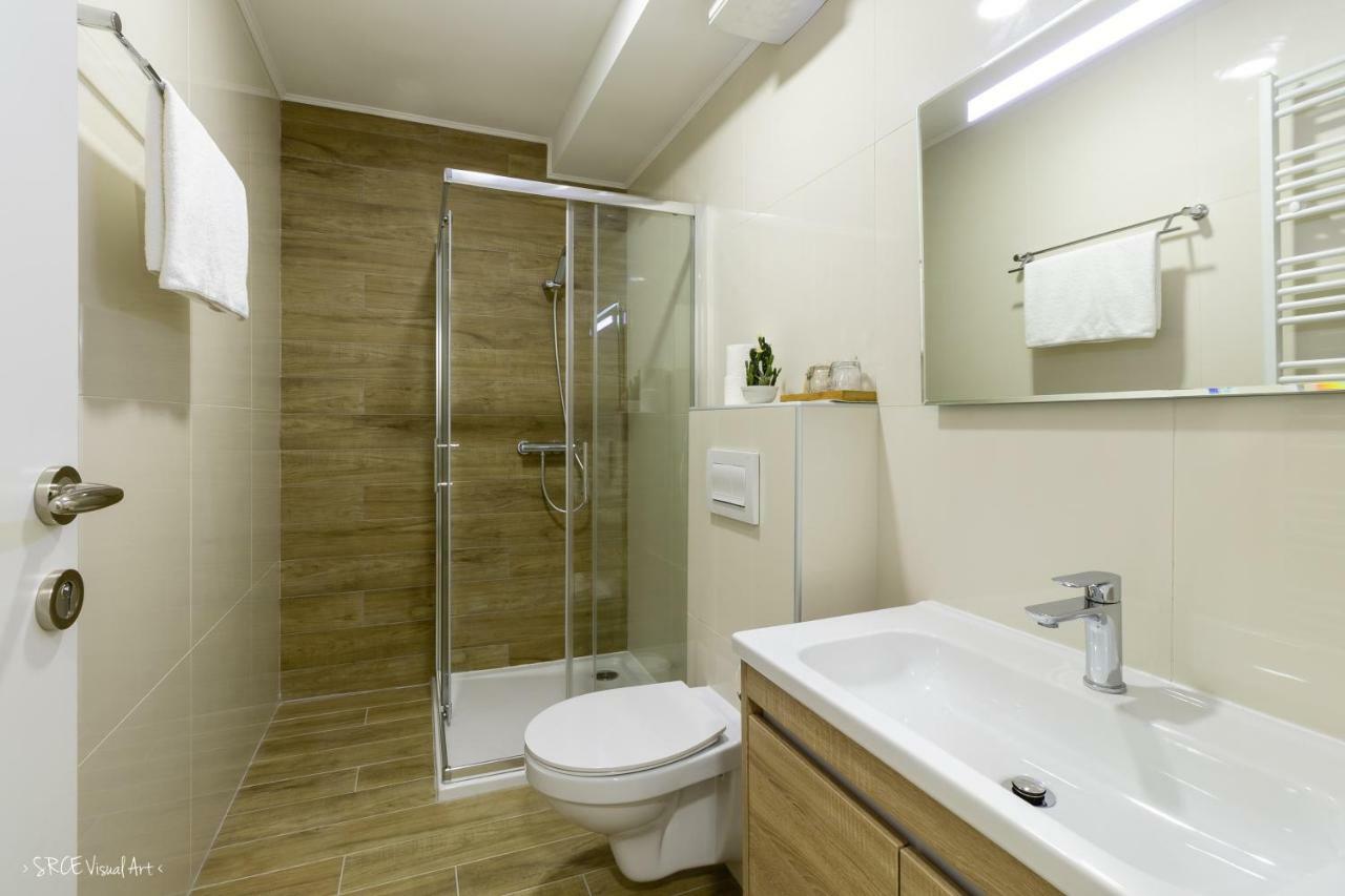 Apartmani Gundulic Όσιγιεκ Εξωτερικό φωτογραφία