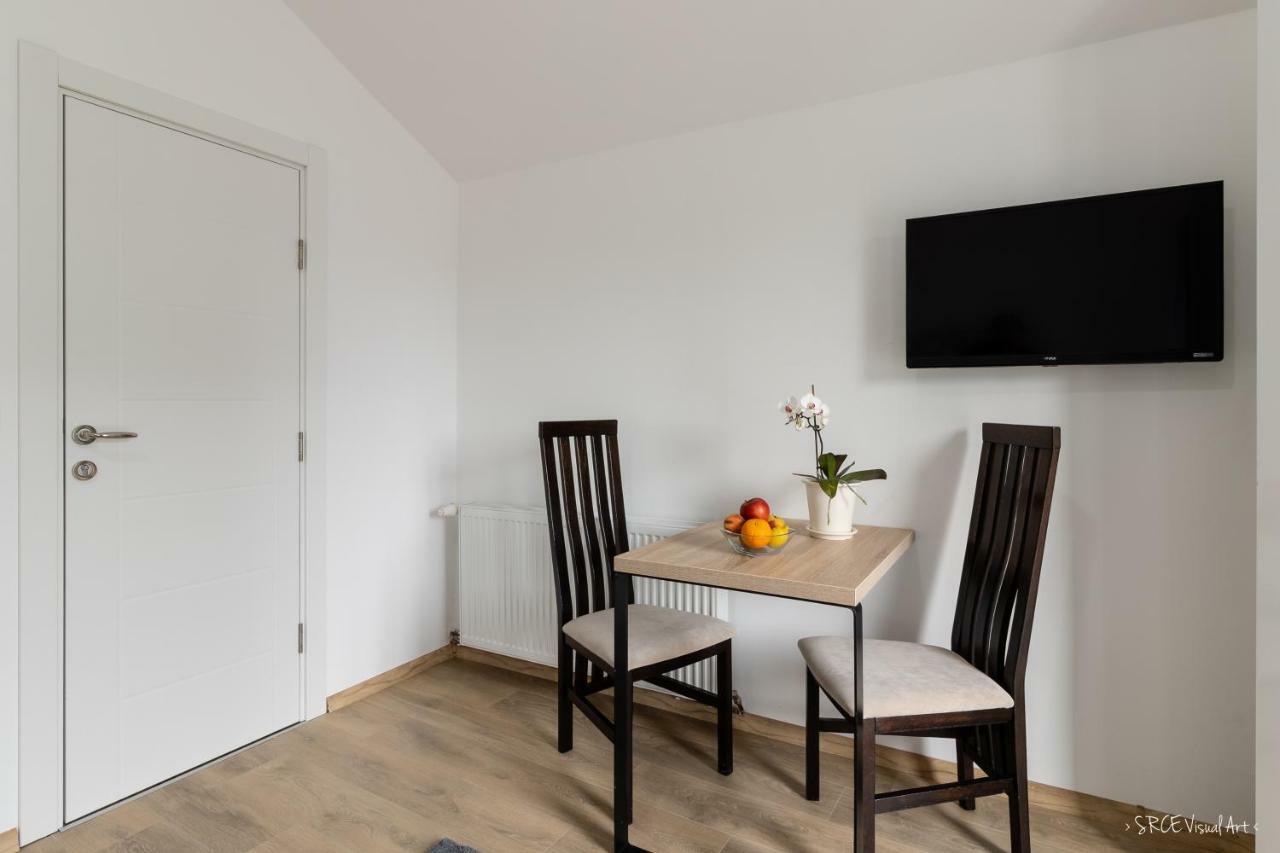 Apartmani Gundulic Όσιγιεκ Εξωτερικό φωτογραφία